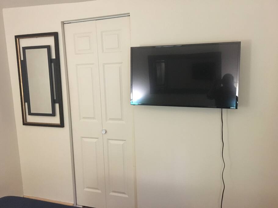 46” Smart TV with Netflix, Pandora, and more! Closet with hangers.
