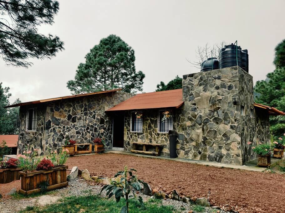 Cabaña Ecológica de Piedra - Mazamitla의 통나무집에서 살아보기, Jalisco, 멕시코