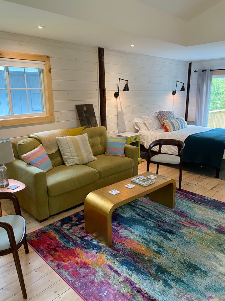 Hudson: Mv Buren Lake Cottage I - Nassau, NY