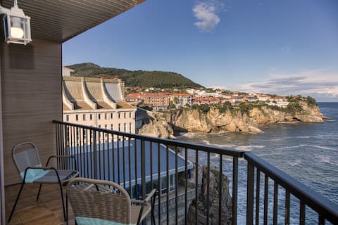 Sea Coast Lekeitio by homebilbao