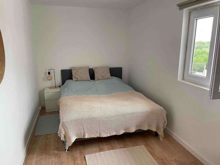 Local Retreat Apartments for Rent in Costa da Caparica, Setúbal