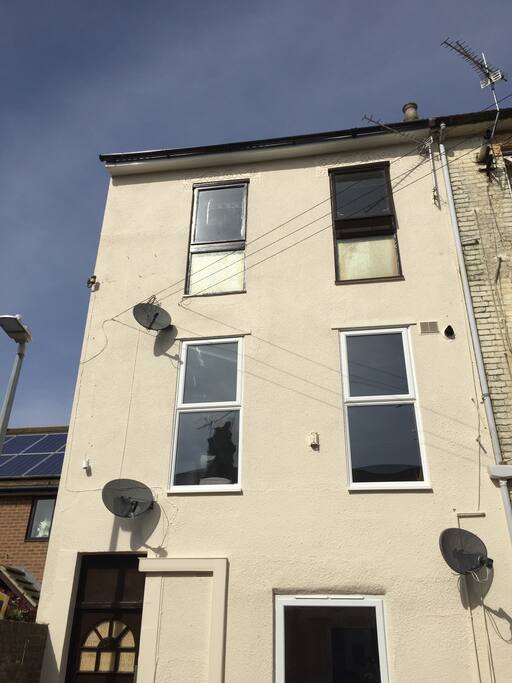 Properties exterior, the flat is located on the 2nd floor. ALL EXTERIOR BUILDING WORK IS COMPLETE