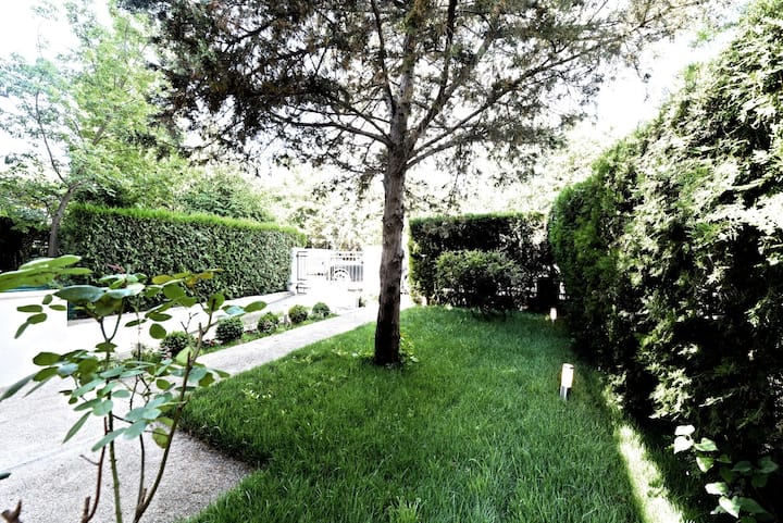 50m walk to new beach Agigea -Modern Family Villa