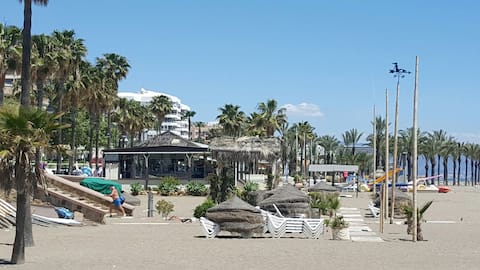 Anuncio de Airbnb popular: APARTMENT WITH AN UNBEATABLE LOCATION en Torremolinos