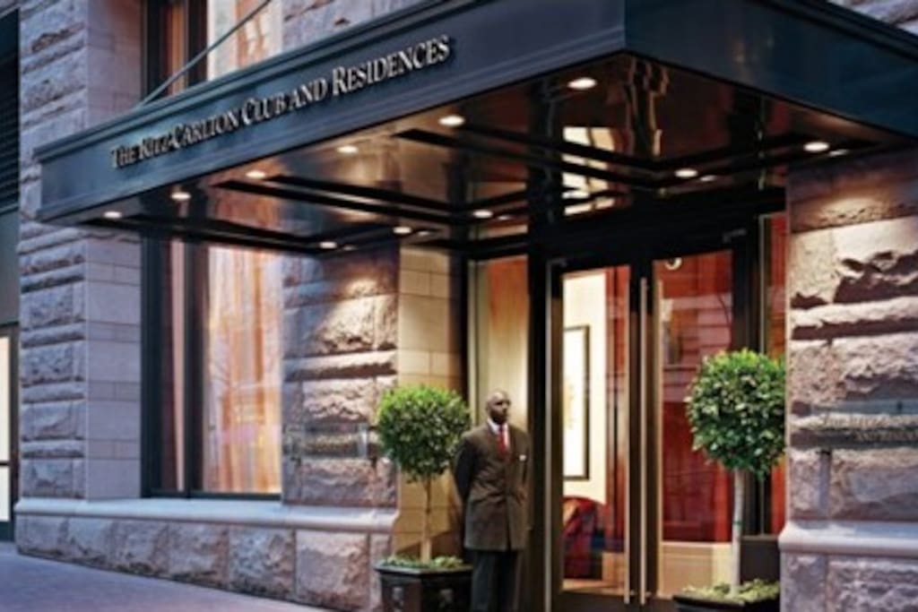 The entry to the Residence Club on Market Street