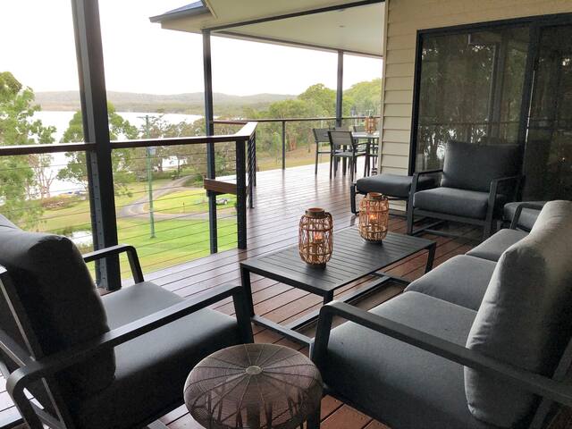 The Lake Retreat – southern shores of Smiths Lake gallery image 3