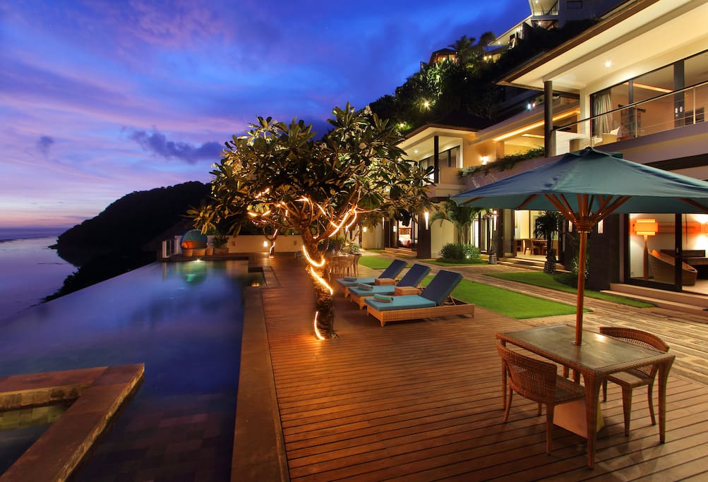 OMG, 4 Bedroom Luxury Villa, Ocean Front Nusa Dua Villas OMG, 4 Bedroom Luxury Villa, Ocean Front Nusa Dua Villas