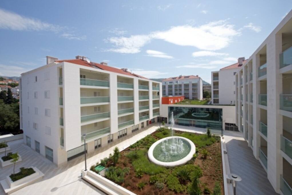 Dvori Lapad
