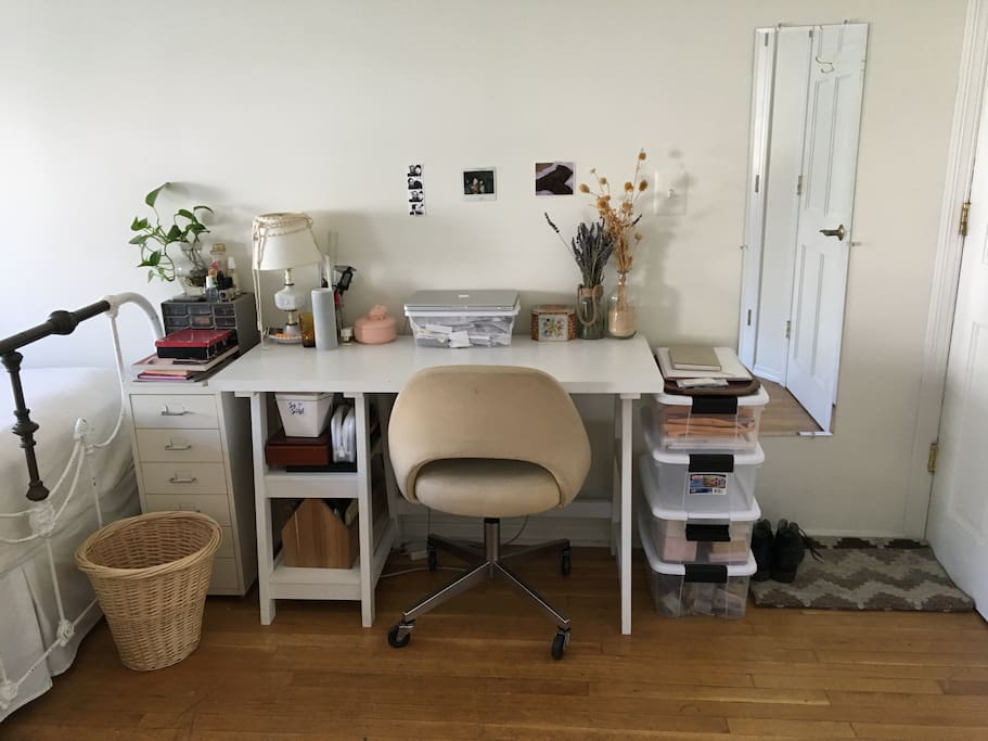 Desk - wifi available