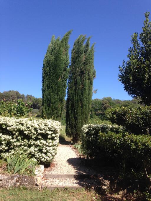 L'arrivée chez un jardin secret à Lourmarin