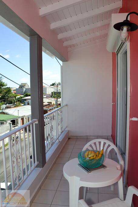 Balcon privatif pour déjeuner en plein air