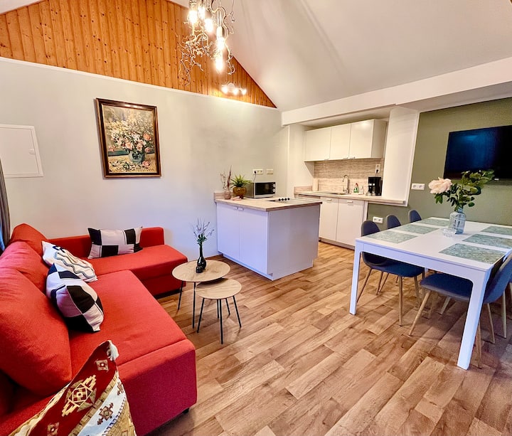 Stylish, Cozy Guest House With Terrace & Pool - Berlin