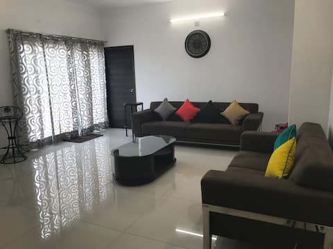 Satvam 3-3BR, Full Furnished Holiday Home-Vadodara