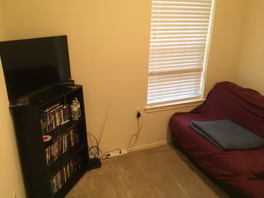 Room if bed is taken out