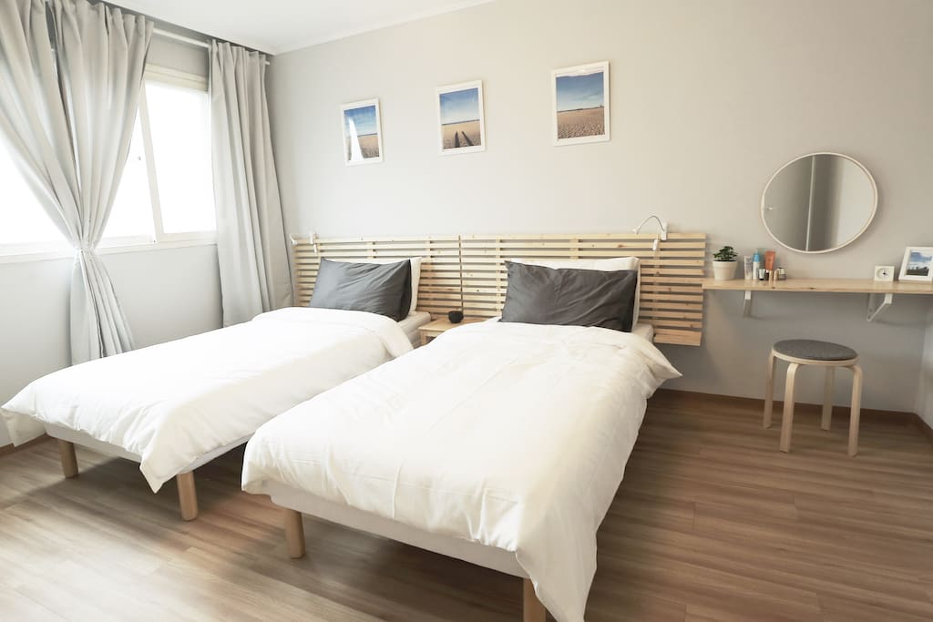 Bedroom1 : Super single size 2 beds