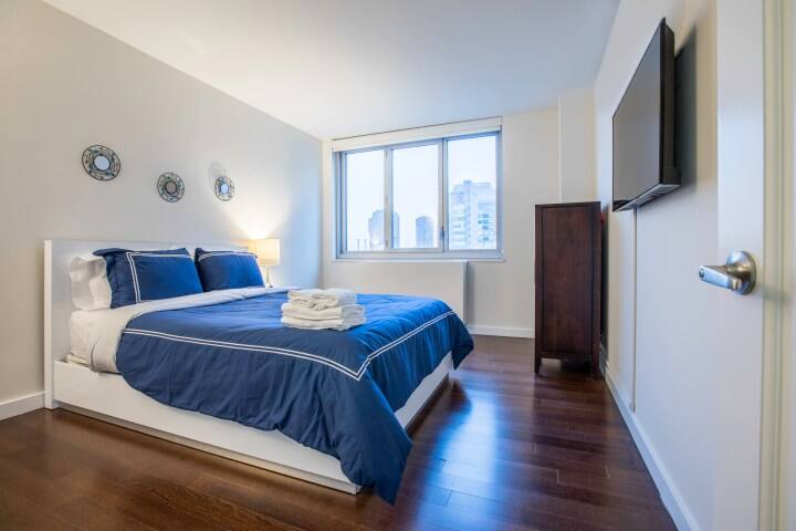 Luxury 3BR 2BTH in Murray Hill gallery image 2