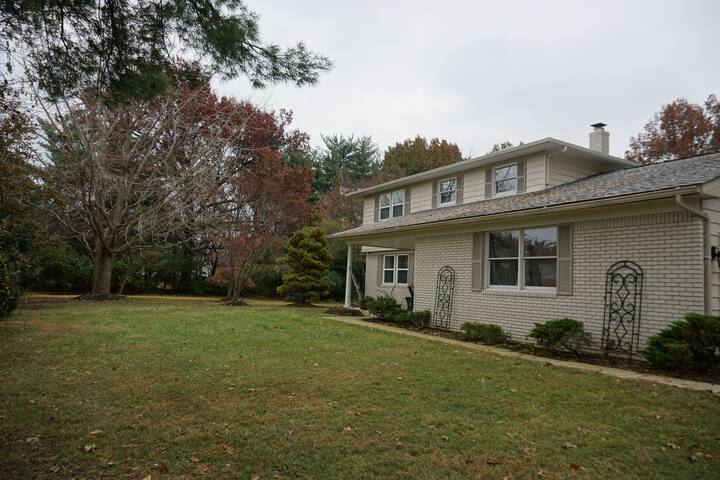 Newly renovated, spacious home in Central Columbus gallery image 2