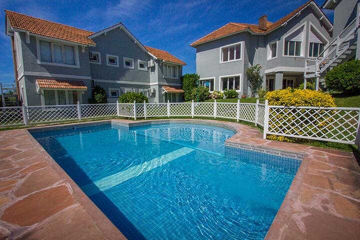 LA PERGOLA, St Marteen PB, CARPA INCLUIDA consulta