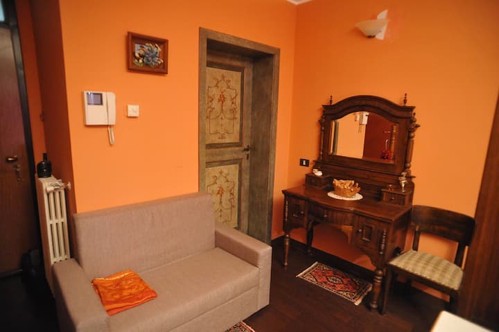 Crema Centro, Grazioso Monolocale . - Crema