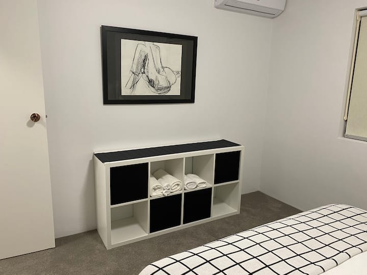 卧室配有空调。