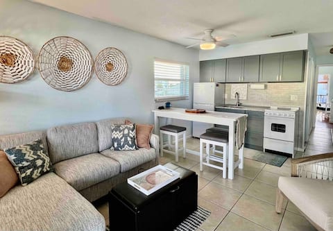 Top Airbnb: The Beachcomber in Edgewater