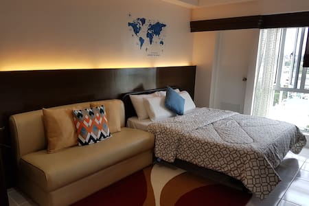 *Amigos Place*(w/ Massage Chair, Netflix & WiFi=)