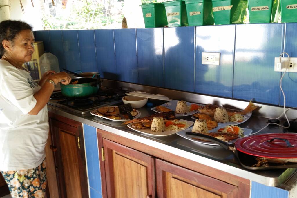 La cocina con su espacio de trabajo