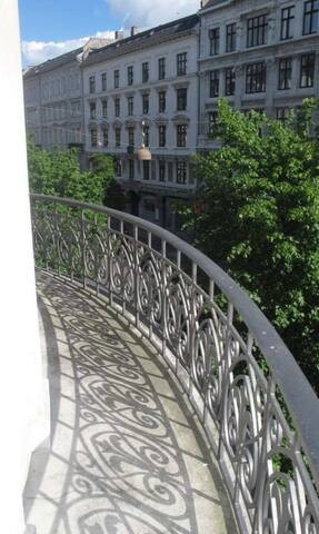 Charming family friendly city flat gallery image 4