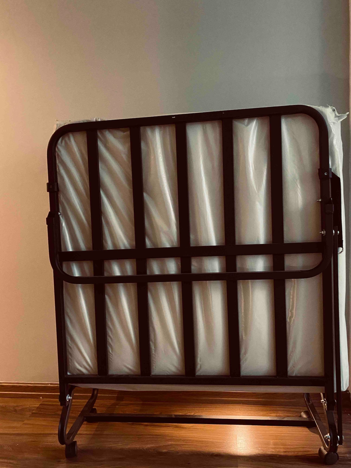 Kitanda cha mtu mmoja cha ziada kinachoweza kukunjwa