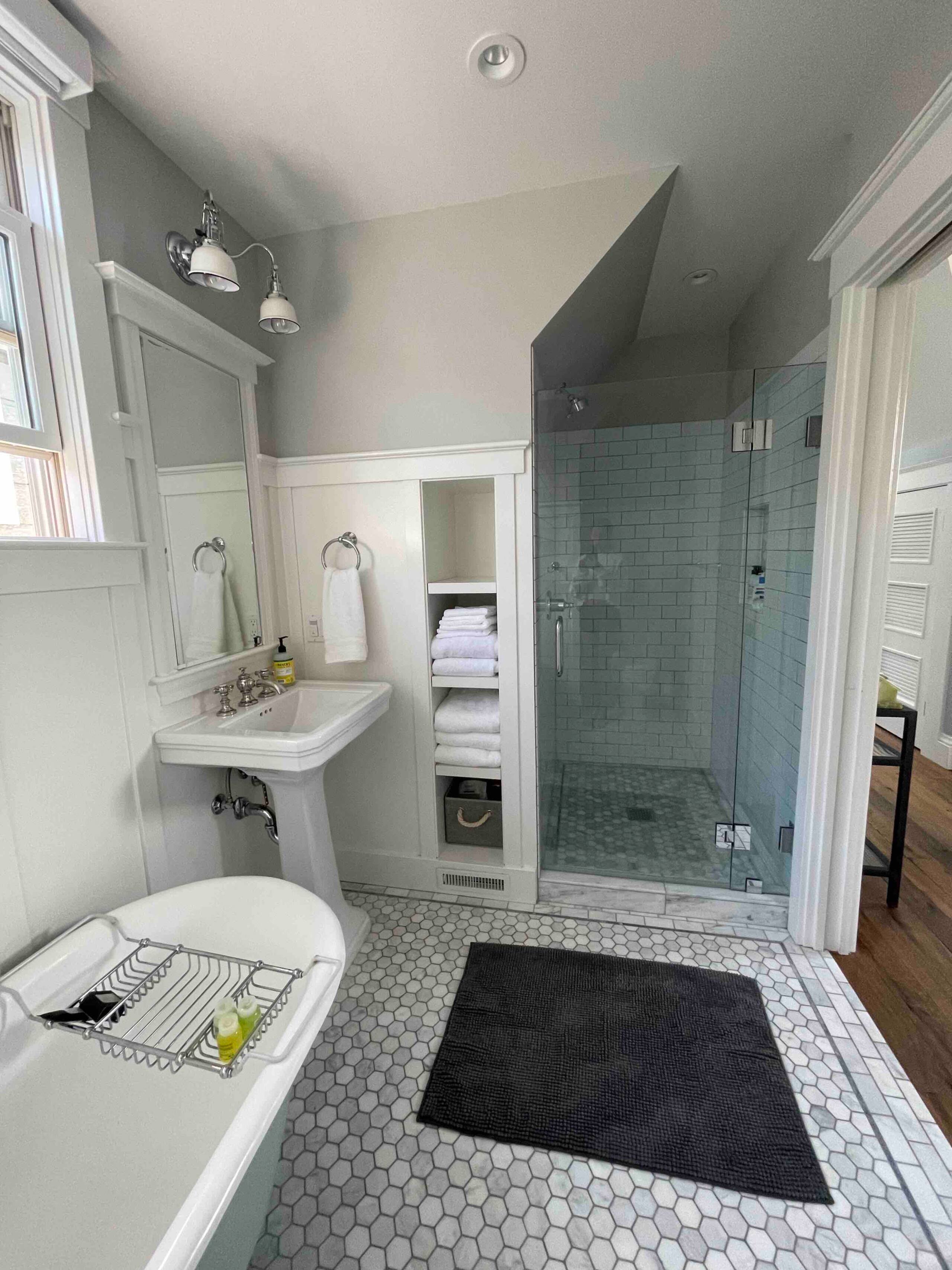 Home in San Francisco · ★4.99 · 5 bedrooms · 6 beds · 4.5 baths - Image 31