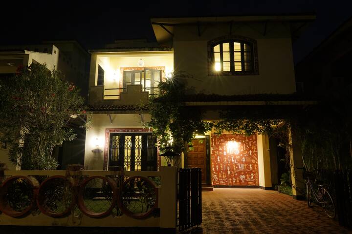 Rama Golden Roots- Shantiniketan Beautiful Bunglow