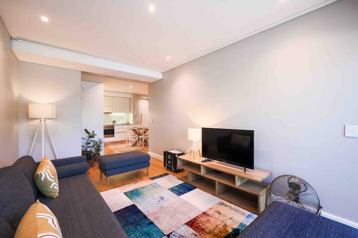 Vibrant GreenPoint near Waterfront, Shops &Dining gallery image 2