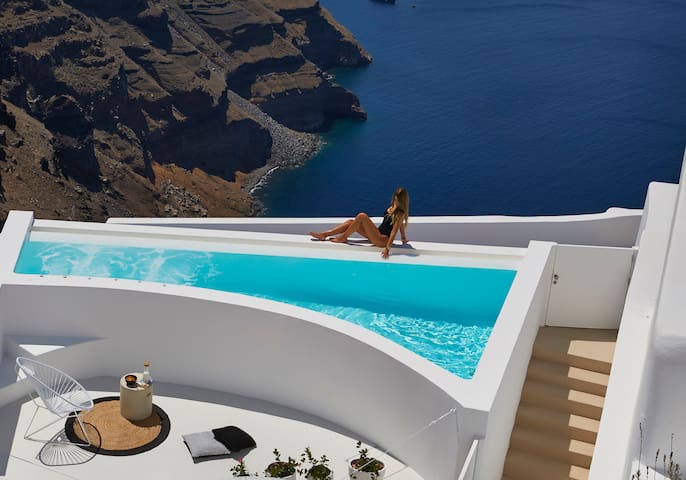 Olia Cave, 2 bedrs, heated pool, views, steam bath