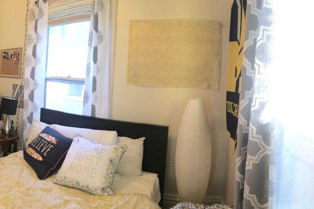 Bedroom w/ private bathroom