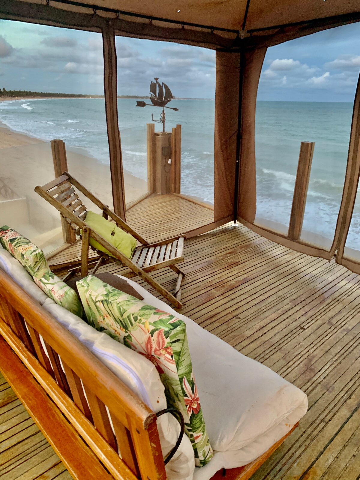 โซฟาพร้อมวิวศาลาบาร์บีคิว 180 องศา!