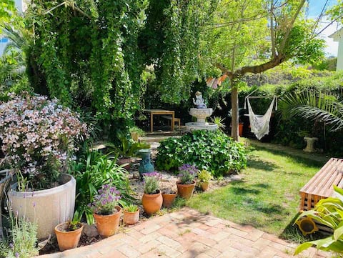 Charming apartment 10 minutes walk from the beach
