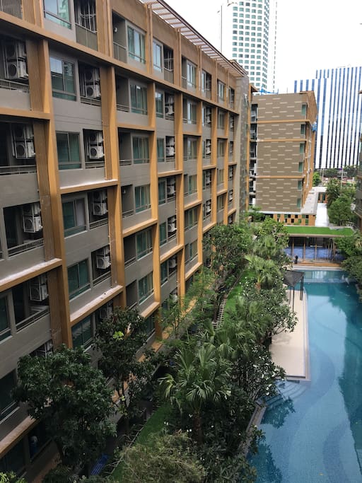 pool view from room