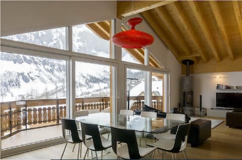 Chalet Veronica in alpine ski and seaside resort