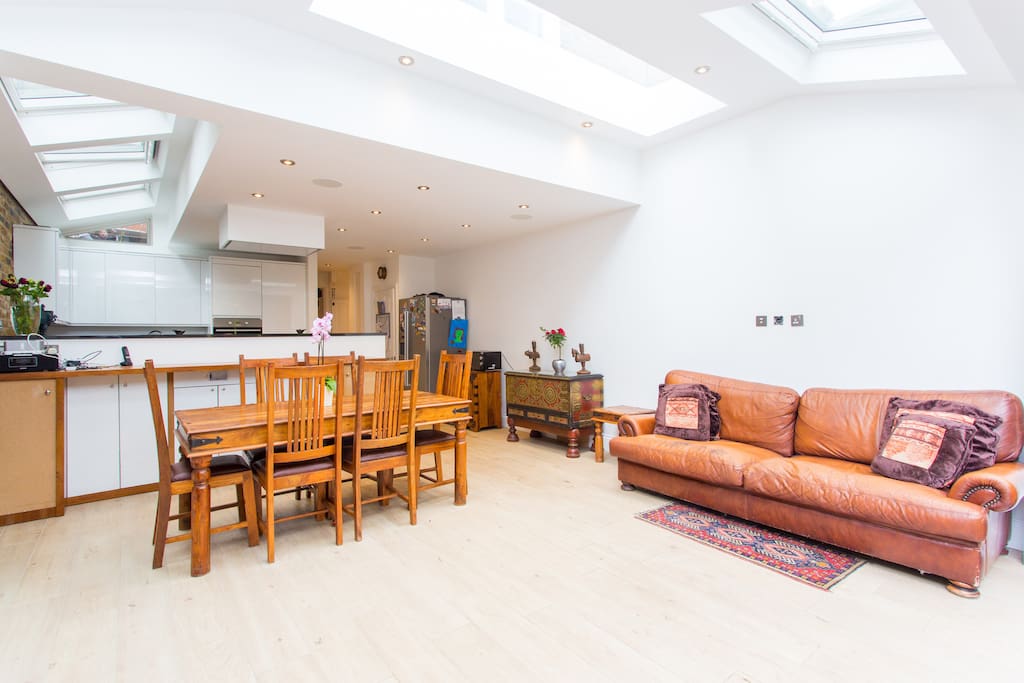 Kitchen / Dining Area