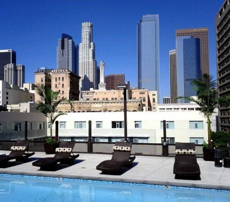 View from the rooftop pool in to Downtown