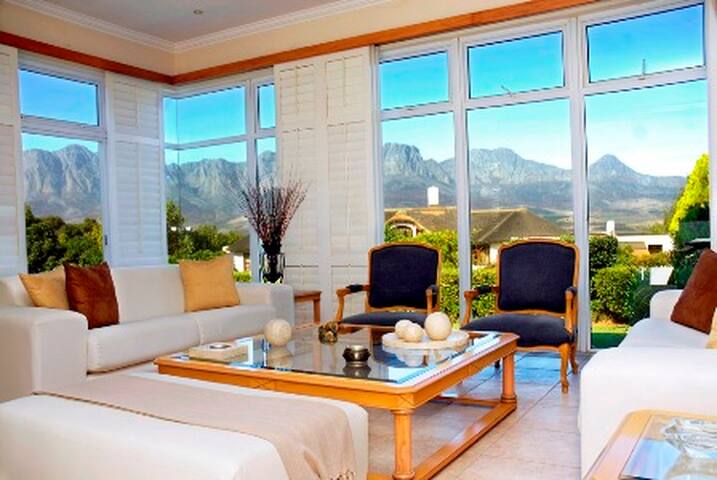 Villa Somerset – Erinvale Golf Estate gallery image 2