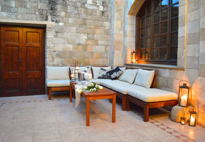 Medieval Villa from 1431 gallery image 3