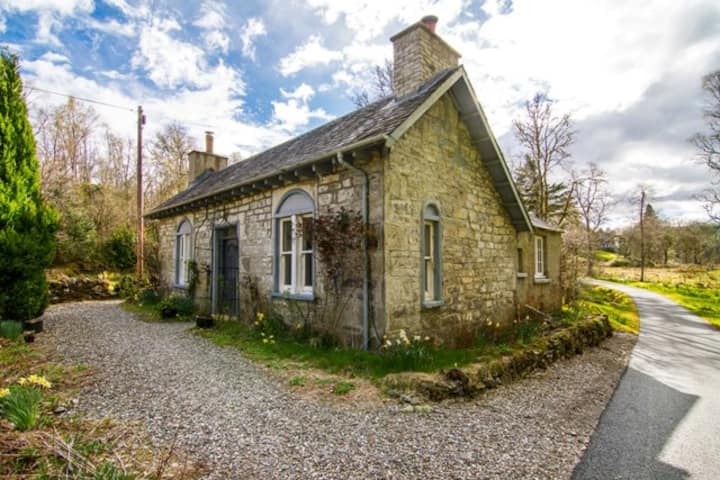 Duchray Castle, Lodge