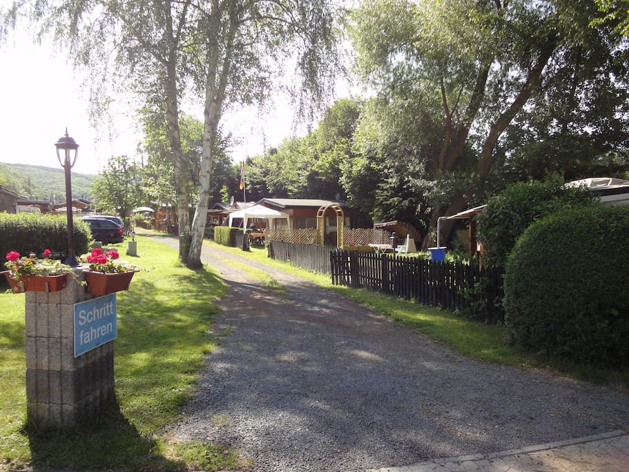 Weg im Campingplatz