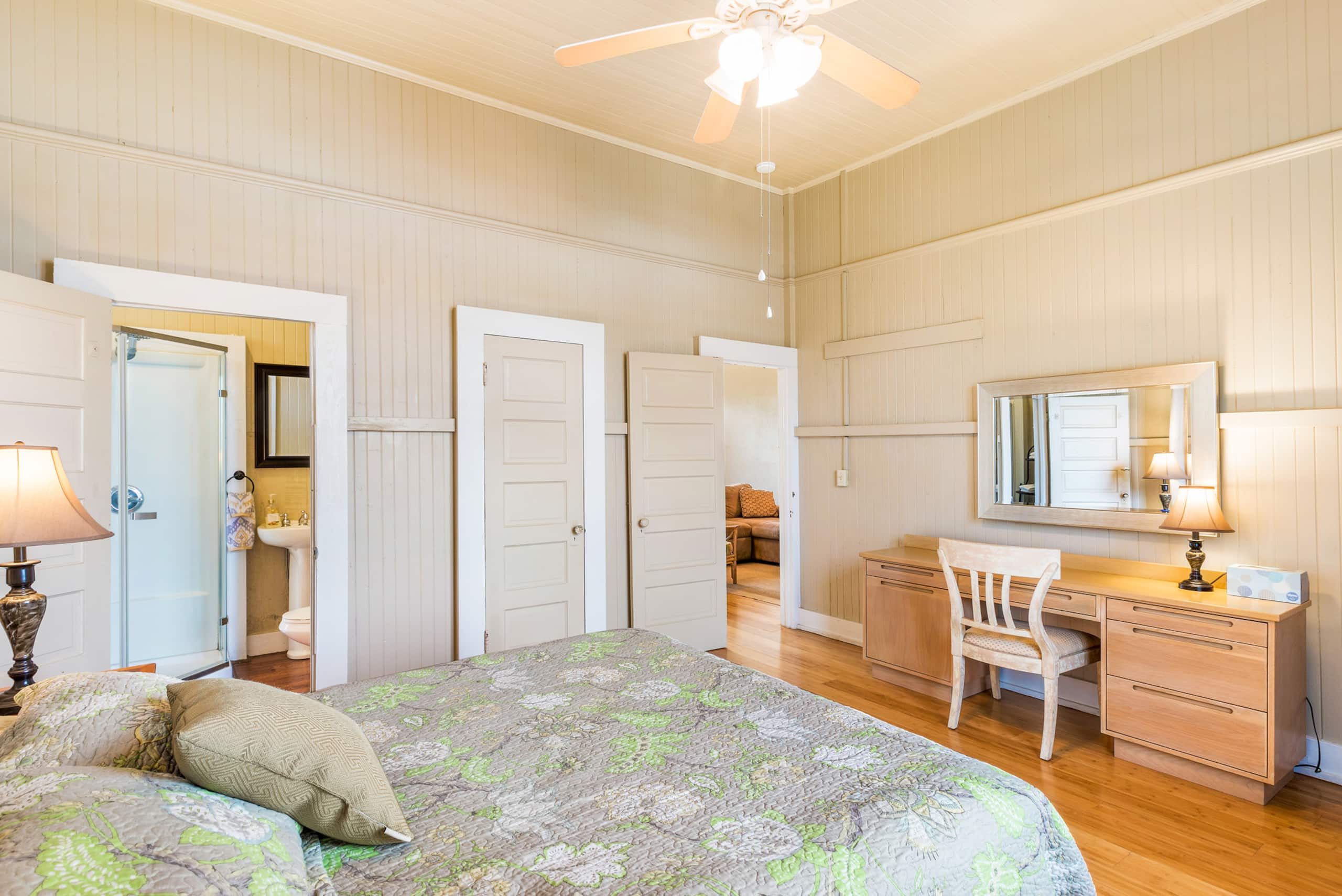 Renovated Plantation Home; Walk into Wailuku Town! - Image 20