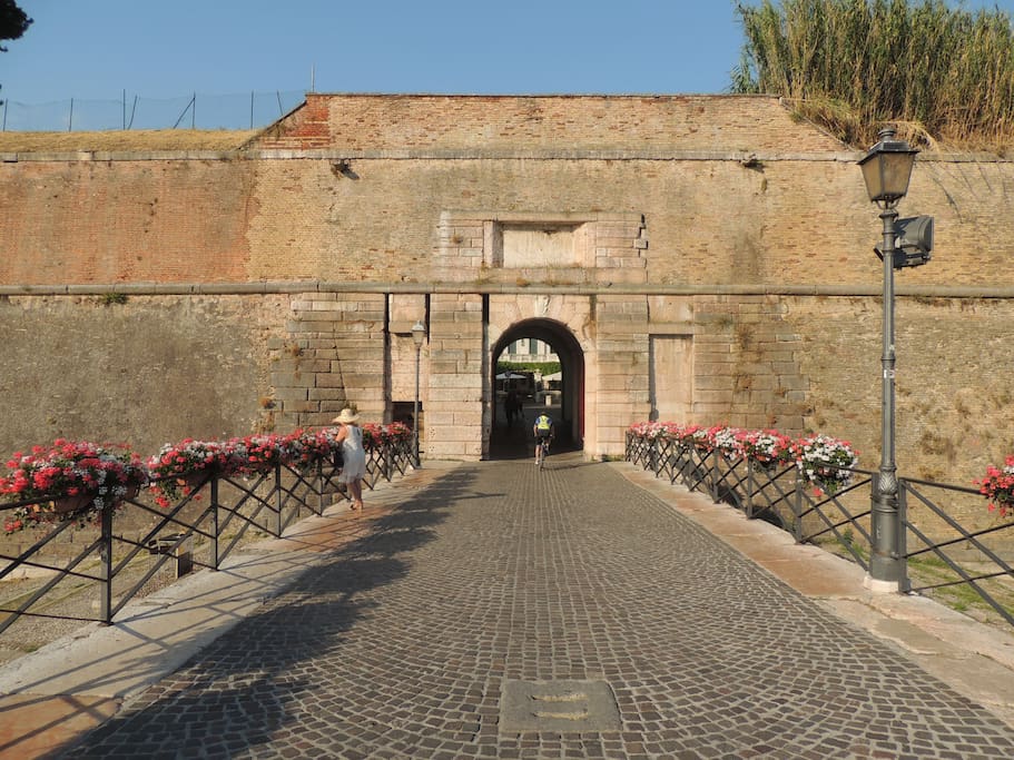 Porta Brescia, a 50 mt. dall'appartamento