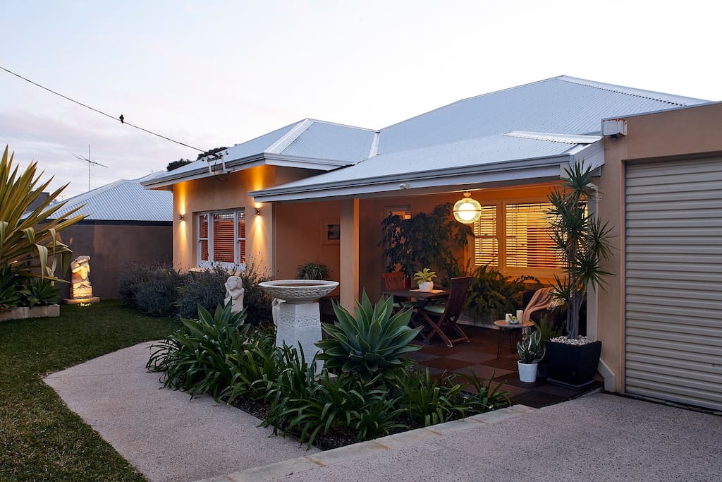 Scarborough Holiday Retreat (free bikes & Wi fi) Bungalows for Rent