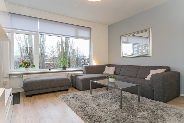Modern 2-bedroom apartment near city centre & UMCG