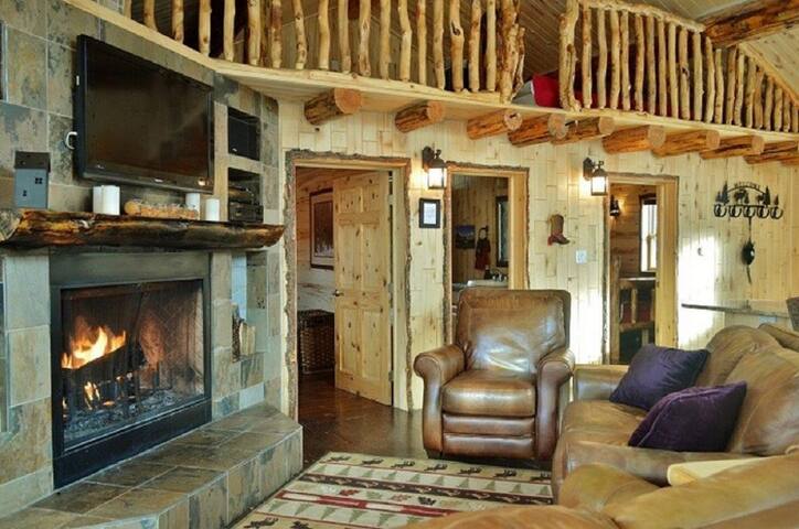 Aspen Creek Cabin managed Airbnb listing 1