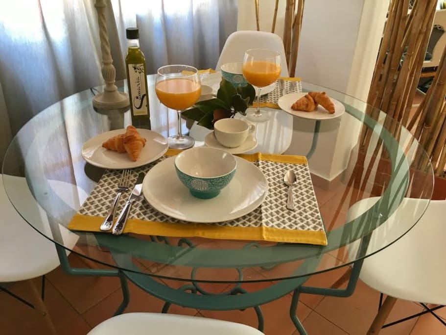 Cafe y bolleria para desayunar